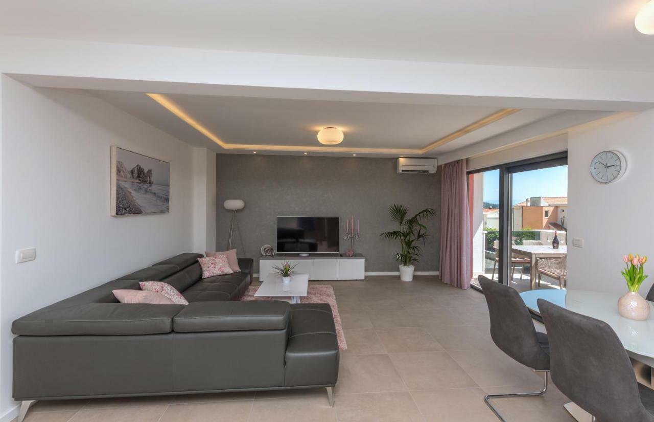 Villa Vid Apartments - Makarska Exklusiv ภายนอก รูปภาพ