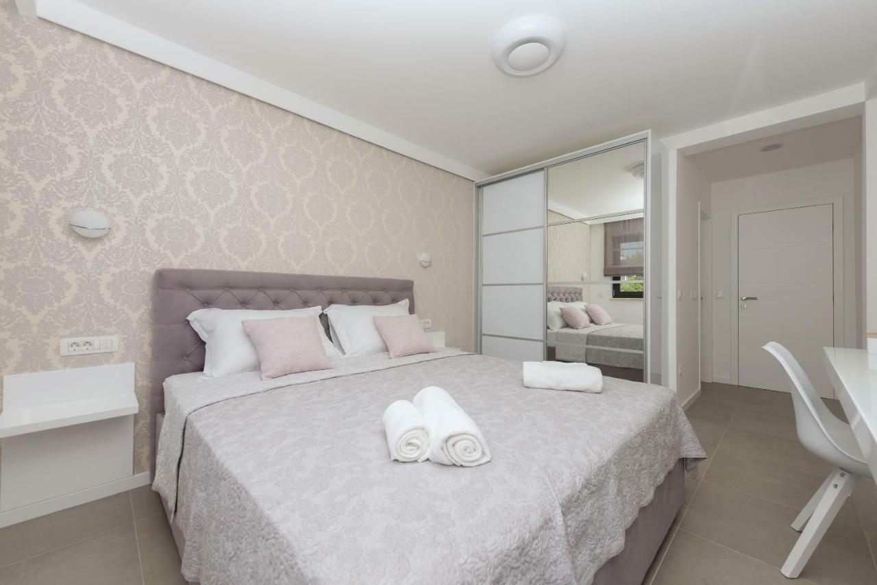 Villa Vid Apartments - Makarska Exklusiv ภายนอก รูปภาพ
