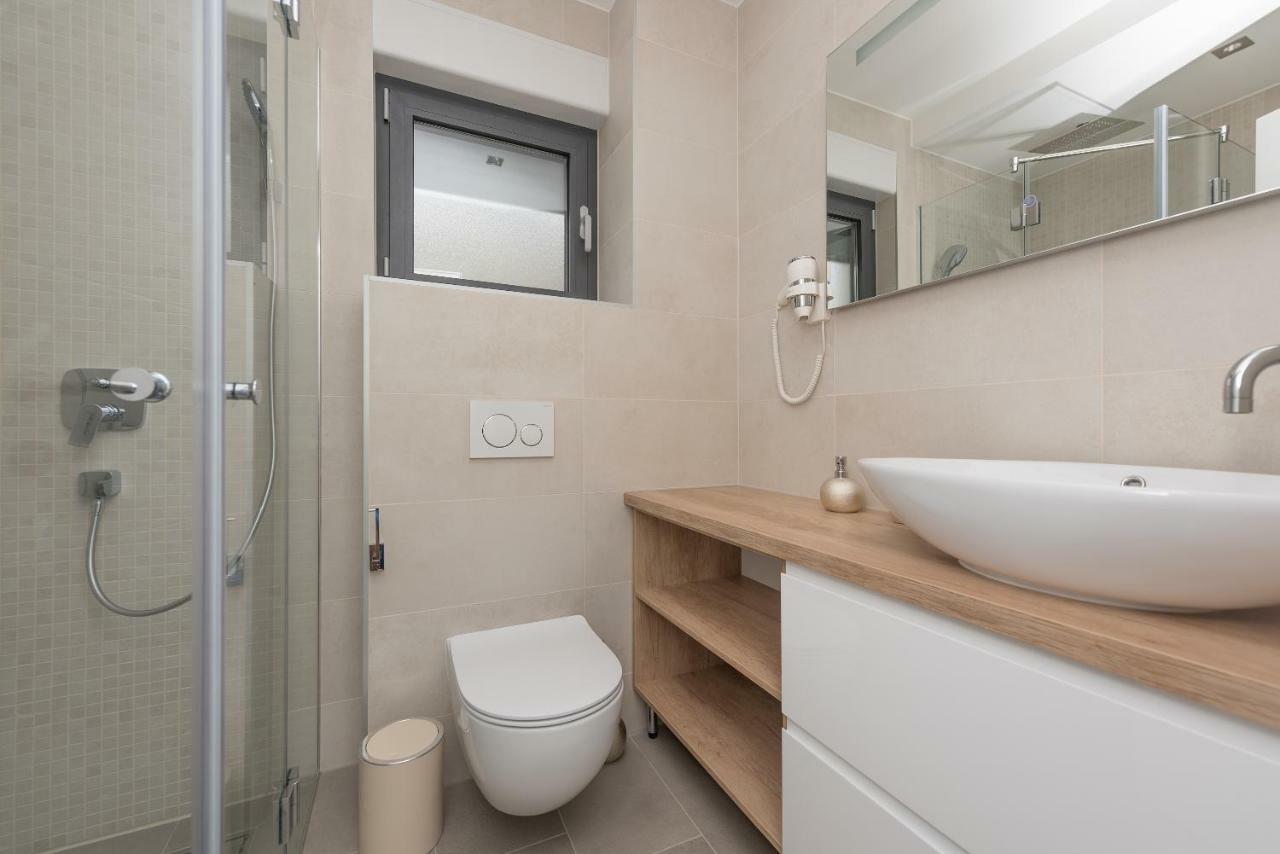 Villa Vid Apartments - Makarska Exklusiv ภายนอก รูปภาพ